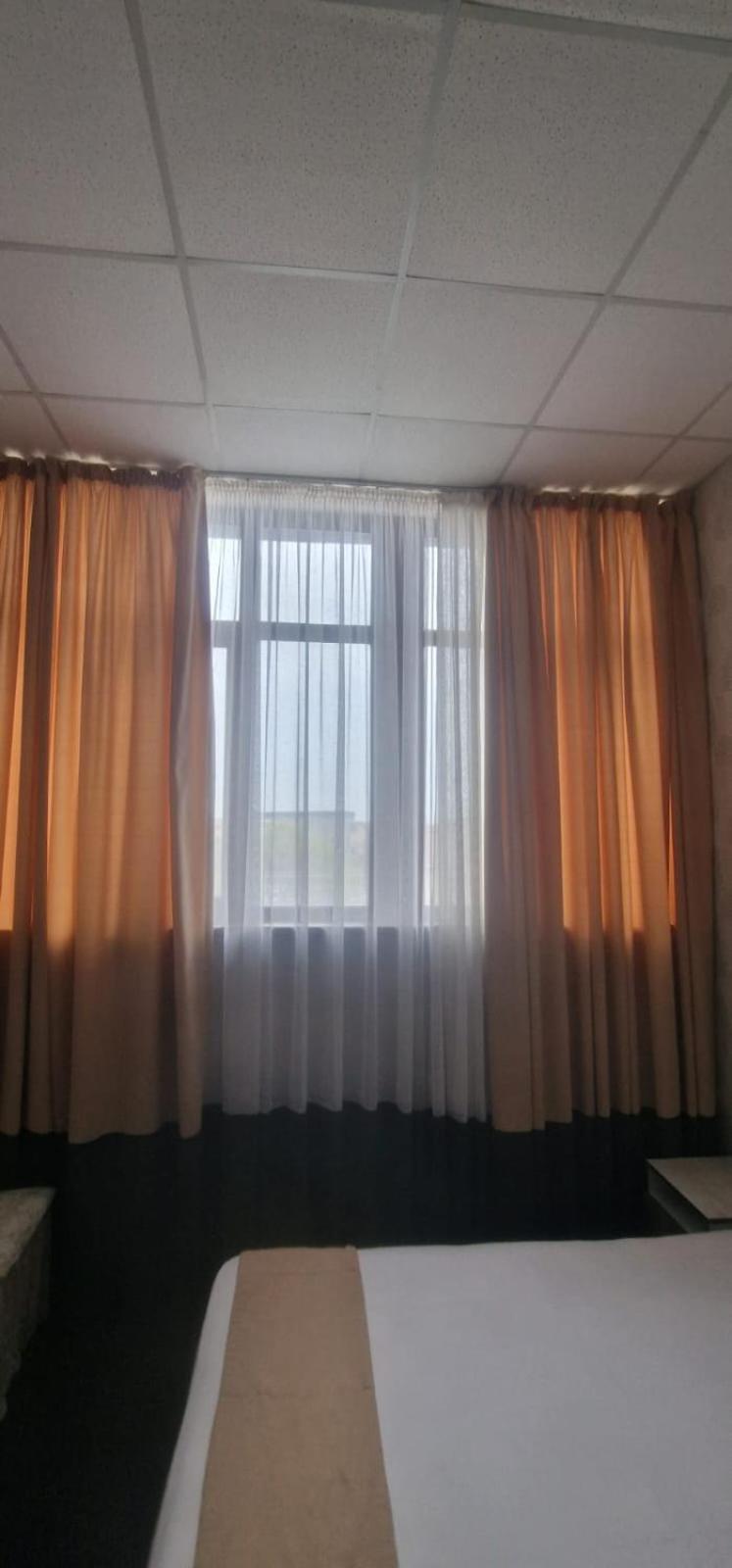 Tarlan Hotel Aktau  Exterior photo
